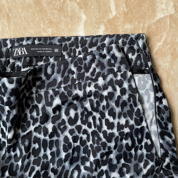 ZARA | Satin Cheetah Print Mini Skirt/Skort - Picture 3 of 3